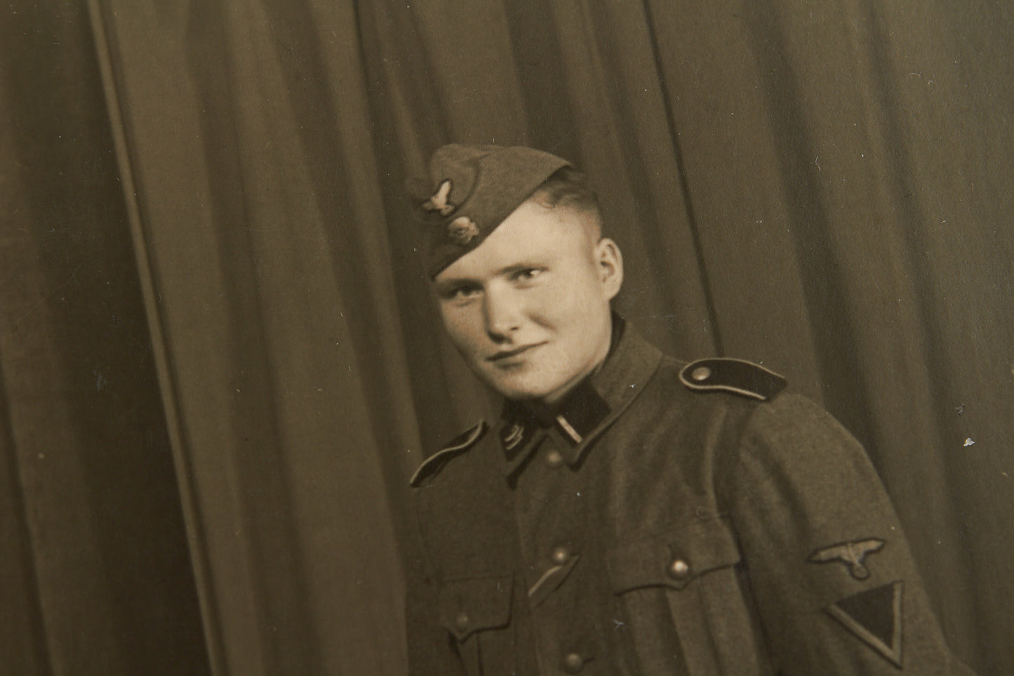 Waffen-SS Picture with Leningrad Death Card/Note on the back. Original.