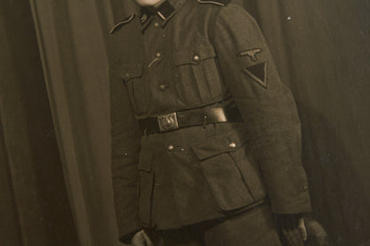 Waffen-SS Picture with Leningrad Death Card/Note on the back. Original.