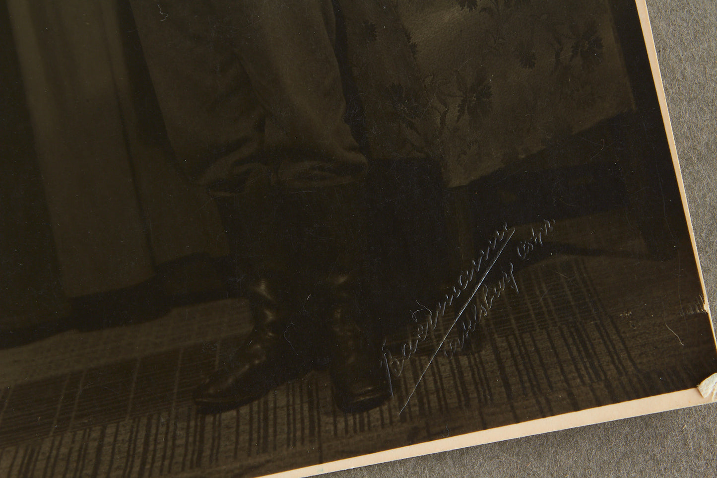 Waffen-SS Picture with Leningrad Death Card/Note on the back. Original.