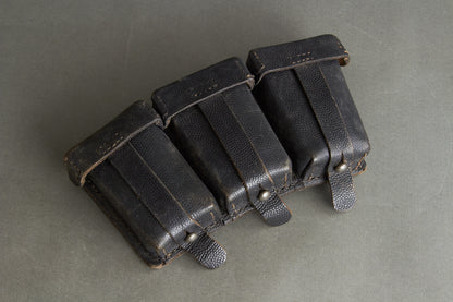 Black K98 Ammunition Pouch. Complete. With R.B.Nr. Original.