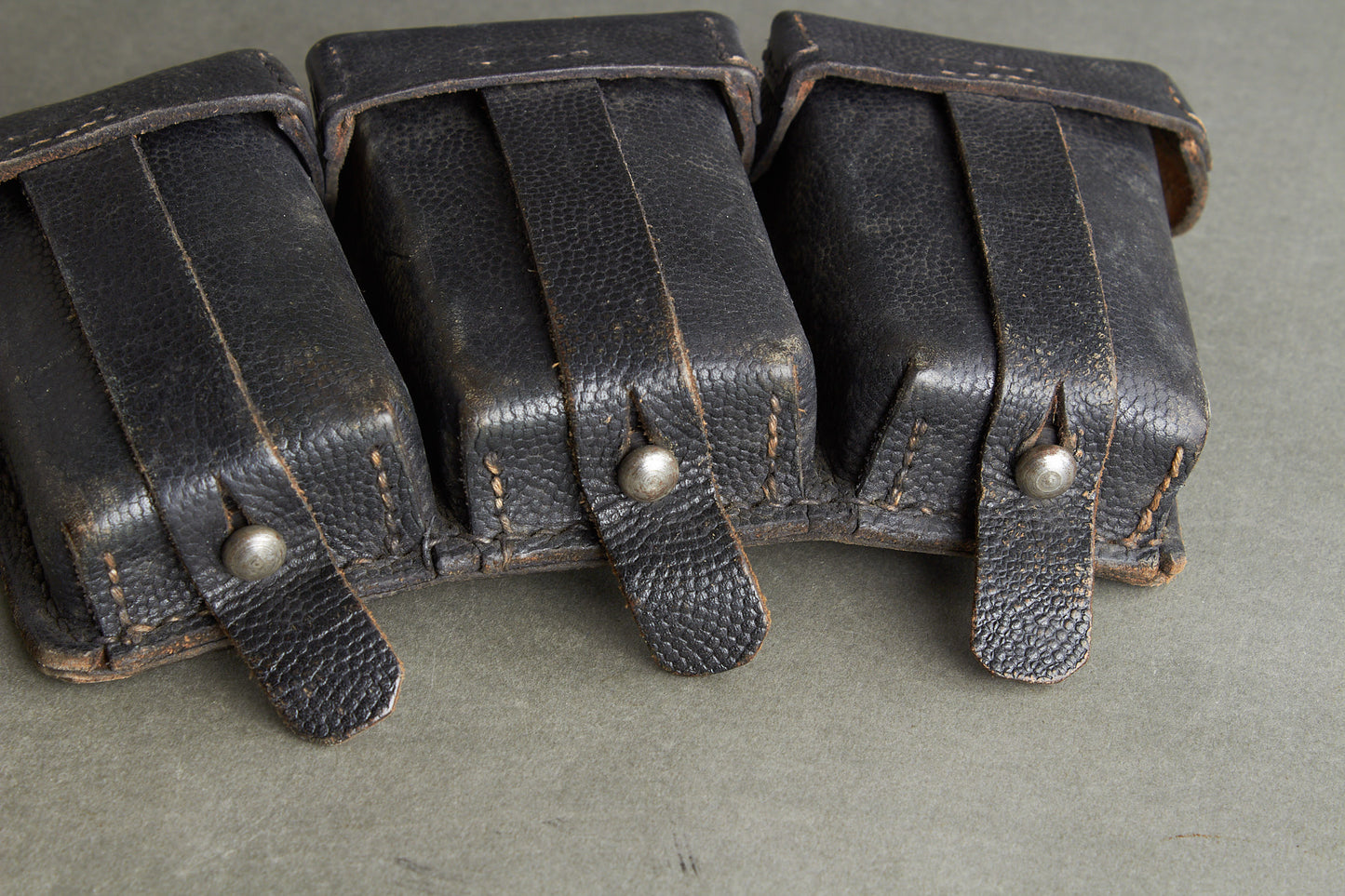 Black K98 Ammunition Pouch. Complete. With R.B.Nr. Original.