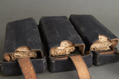 Black K98 Ammunition Pouch. Complete. With R.B.Nr. Original.