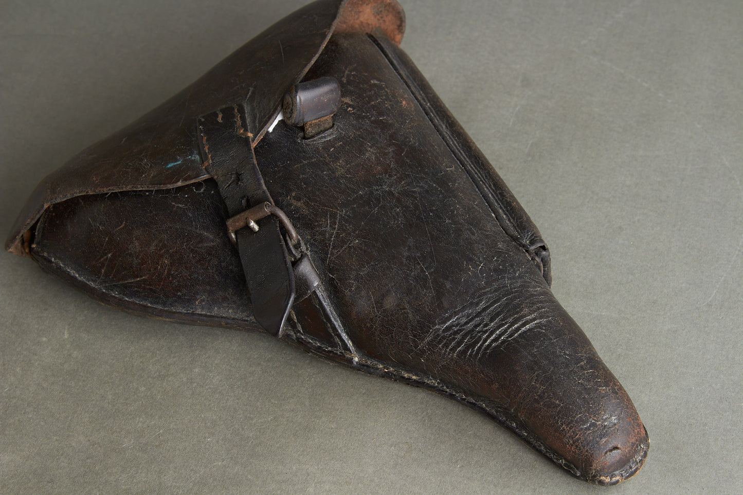Early Unit Marked Polizei Luger P08 Holster. Cleaning rod holder half-cut. Rare! Original.