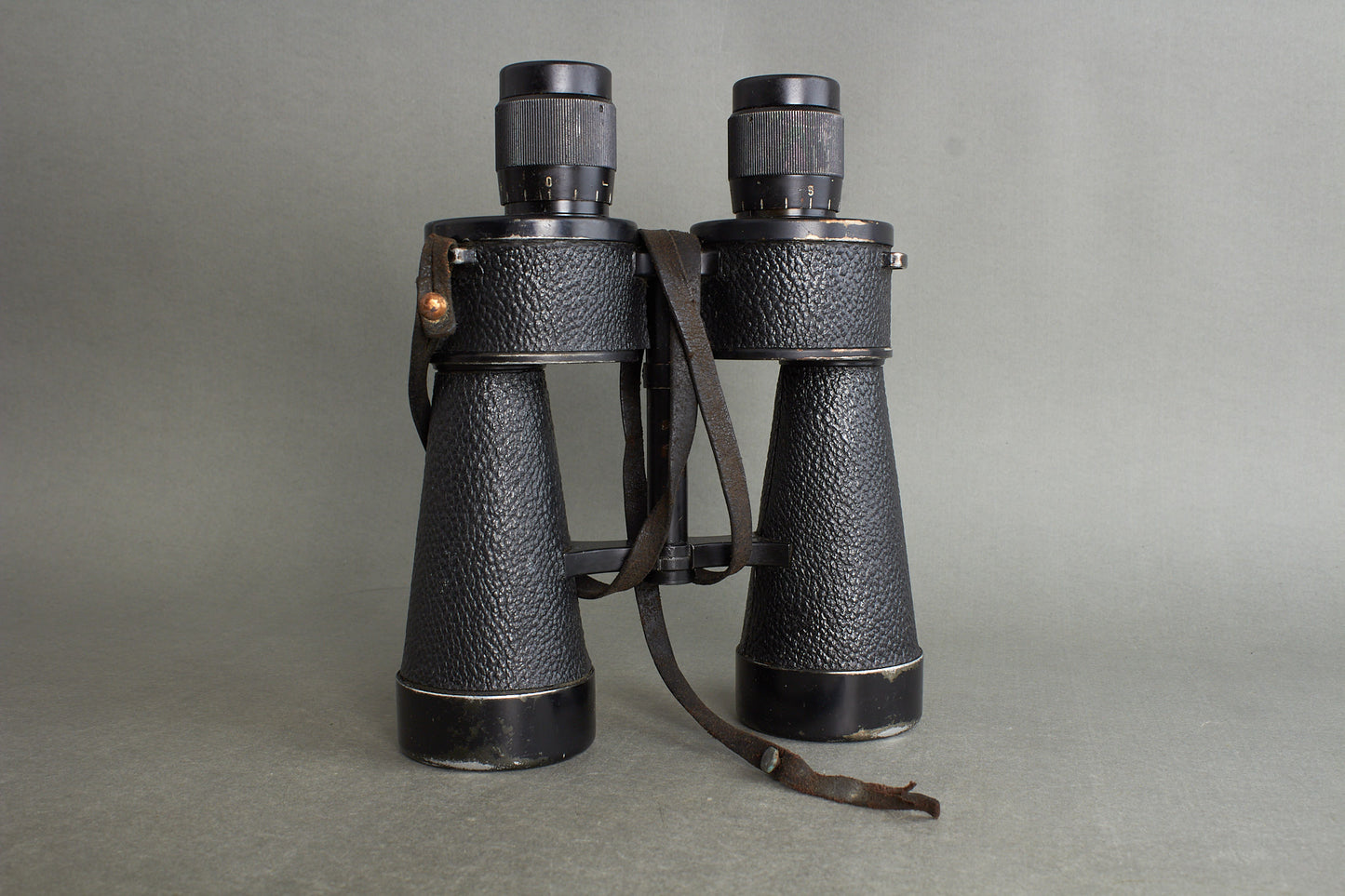 Kriegsmarine 7x50 Binoculars. Manufactured by Ernst Leitz. Marked with code "beh". Original.