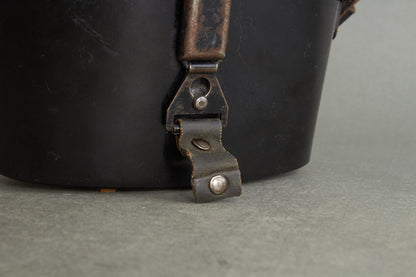 Heer 6×30 binoculars "Dienstglas" by ddx. Complete set with bakelite case and carrying strap. Original.