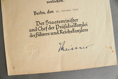 "Treudienst-Ehrenzeichen" 25 Year Service Urkunde Grouping. Original.
