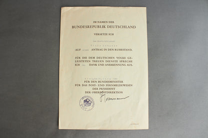 "Treudienst-Ehrenzeichen" 25 Year Service Urkunde Grouping. Original.