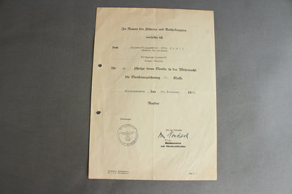 Kriegsmarine Urkunde Grouping. Original.