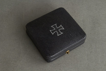 Iron Cross "Eisernes Kreuz" 1. Class in Box. Original.
