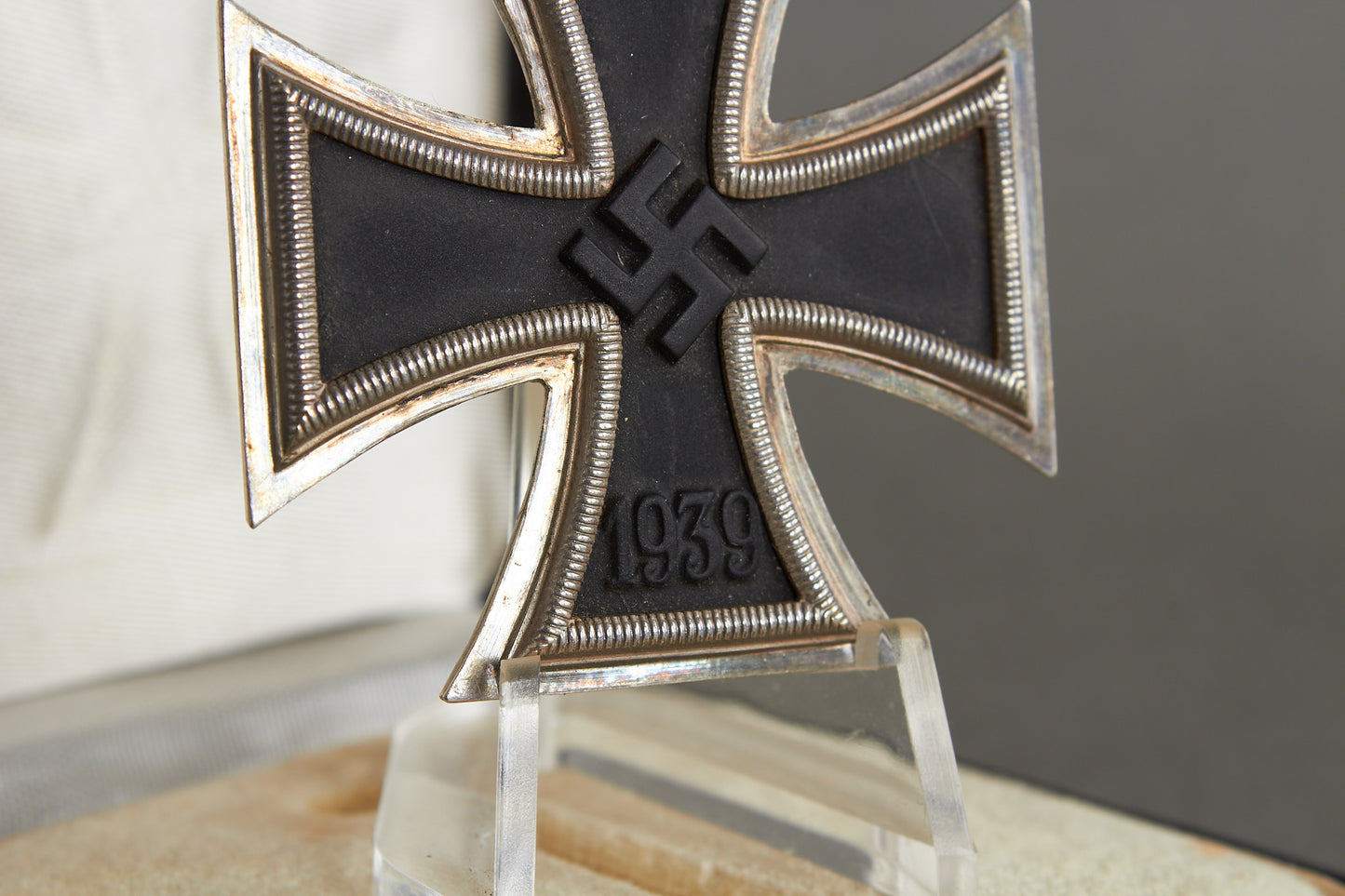 Iron Cross "Eisernes Kreuz" 1. Class in Box. Original.