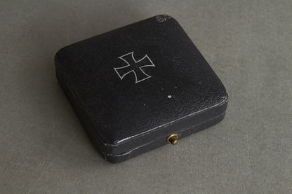 Iron Cross "Eisernes Kreuz" 1. Class in Box. Original.
