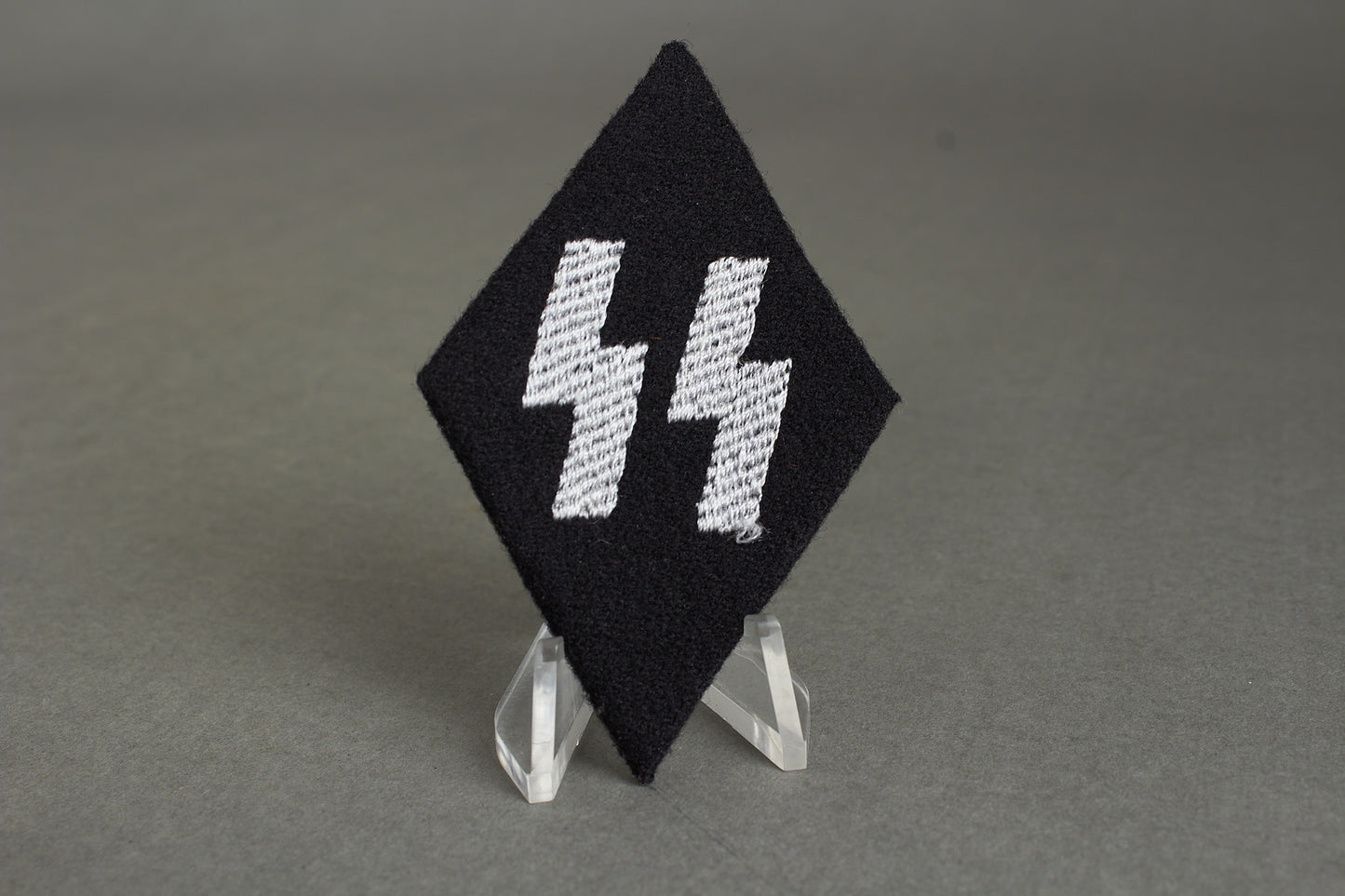 Waffen-SS "Fechtverein Mitglieder" Fencing Sleeve Diamond. Original.