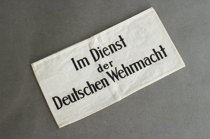 Wehrmacht "Im Dienst der Deutschen Wehrmacht" Armband. Original.