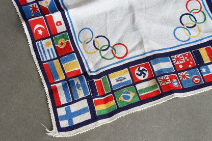 "Olympischen Spiele 1936 Berlin" Colorful remembrance Silk Scarf. Original.