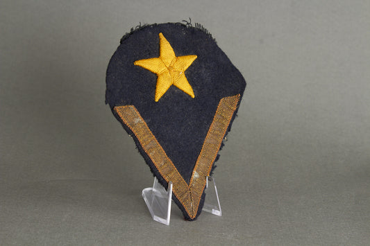 Kriegsmarine "Ärmelabzeichen und Armwinkel" Sleeve Insignia. Original.