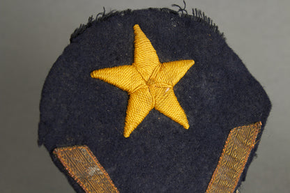 Kriegsmarine "Ärmelabzeichen und Armwinkel" Sleeve Insignia. Original.