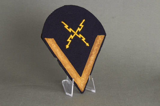 Kriegsmarine "Ärmelabzeichen und Armwinkel" Sleeve Insignia. Original.