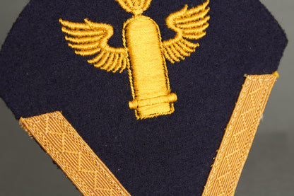 Kriegsmarine "Ärmelabzeichen und Armwinkel" Sleeve Insignia. Original.