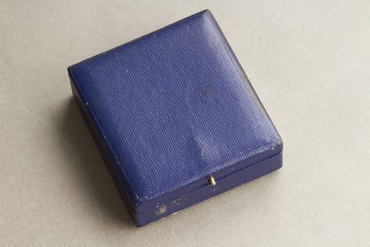 Luftwaffe "Flakkampfabzeichen" Award Box. Original.