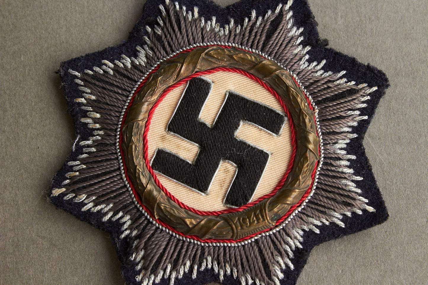 Panzer "Deutsches Kreuz in Gold" (DKiG). Cloth "Stoffausführung" version. Original.
