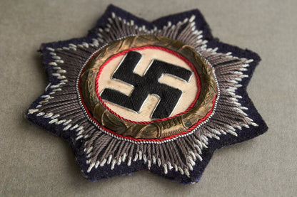 Panzer "Deutsches Kreuz in Gold" (DKiG). Cloth "Stoffausführung" version. Original.