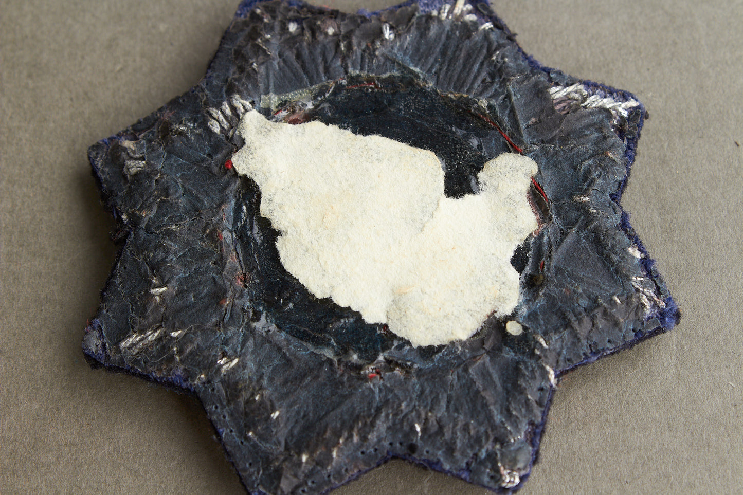 Panzer "Deutsches Kreuz in Gold" (DKiG). Cloth "Stoffausführung" version. Original.