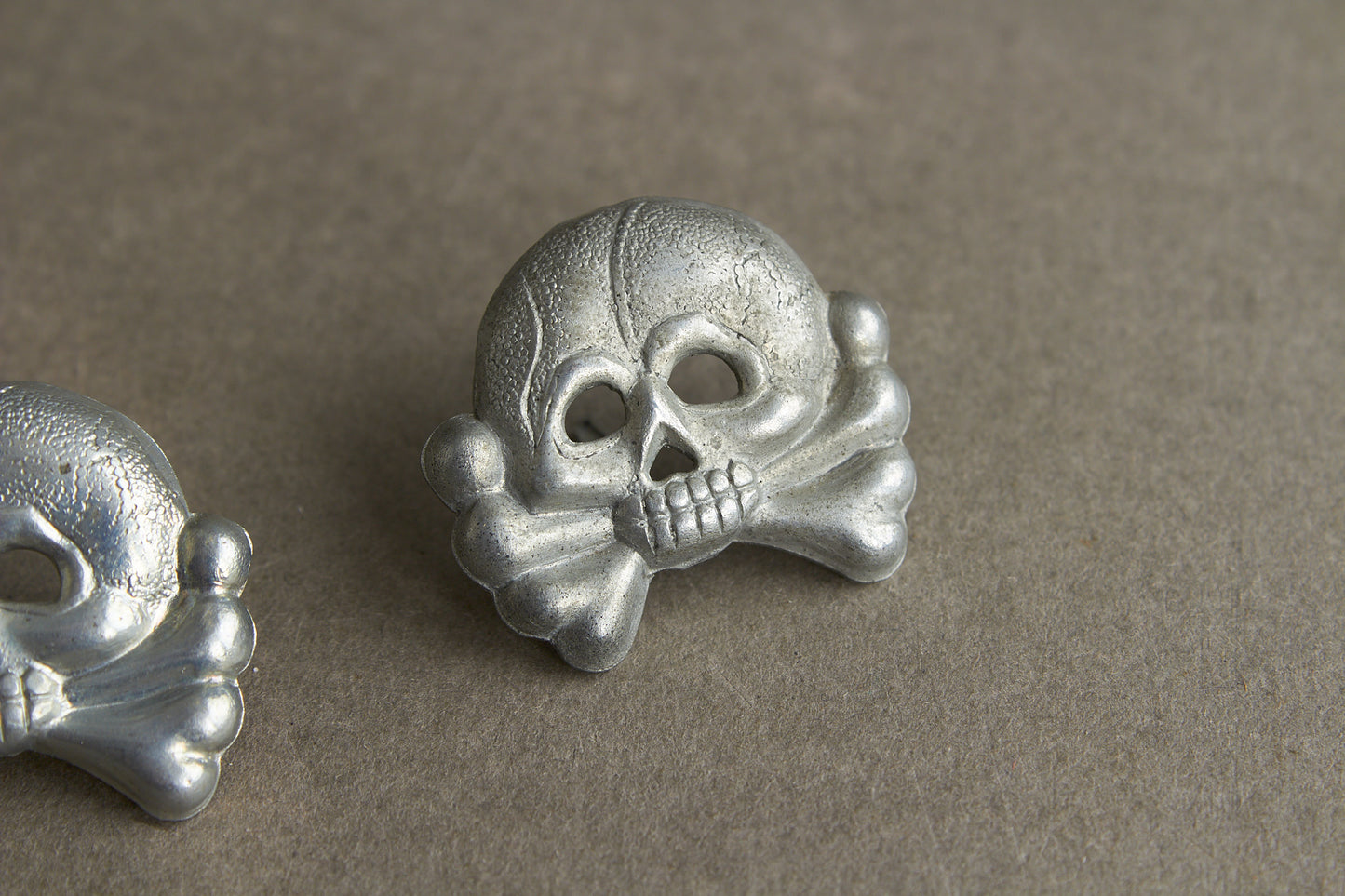 Wehrmacht Panzer Collar Tab "Totenkopf" skulls. Matching. Original.