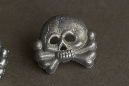 Wehrmacht Panzer Collar Tab "Totenkopf" skulls. Matching. Original.