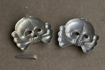 Wehrmacht Panzer Collar Tab "Totenkopf" skulls. Matching. Original.