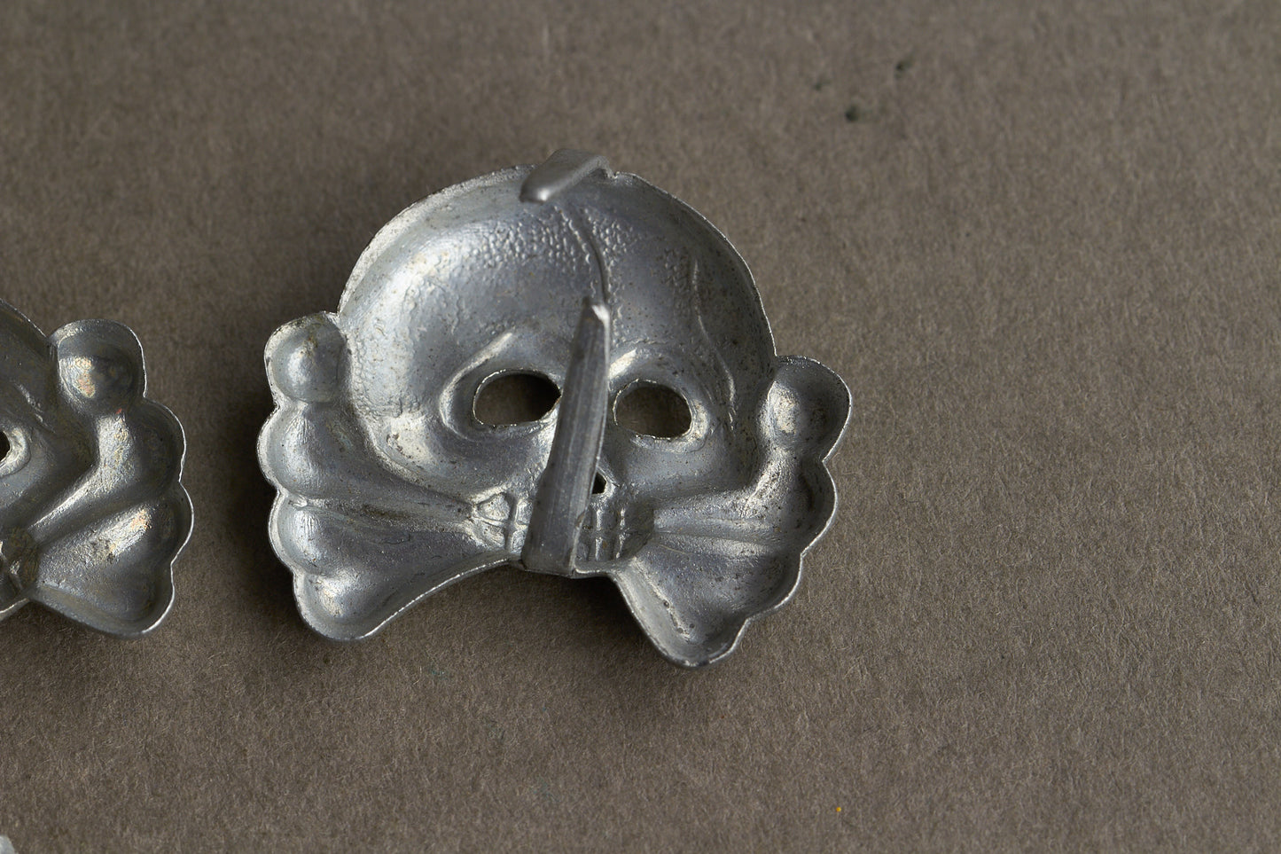 Wehrmacht Panzer Collar Tab "Totenkopf" skulls. Matching. Original.