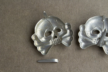 Wehrmacht Panzer Collar Tab "Totenkopf" skulls. Matching. Original.