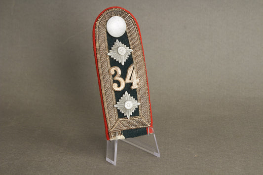 Wehrmacht Artillerie Unteroffizier Shoulder board. Tunic removed. Original.