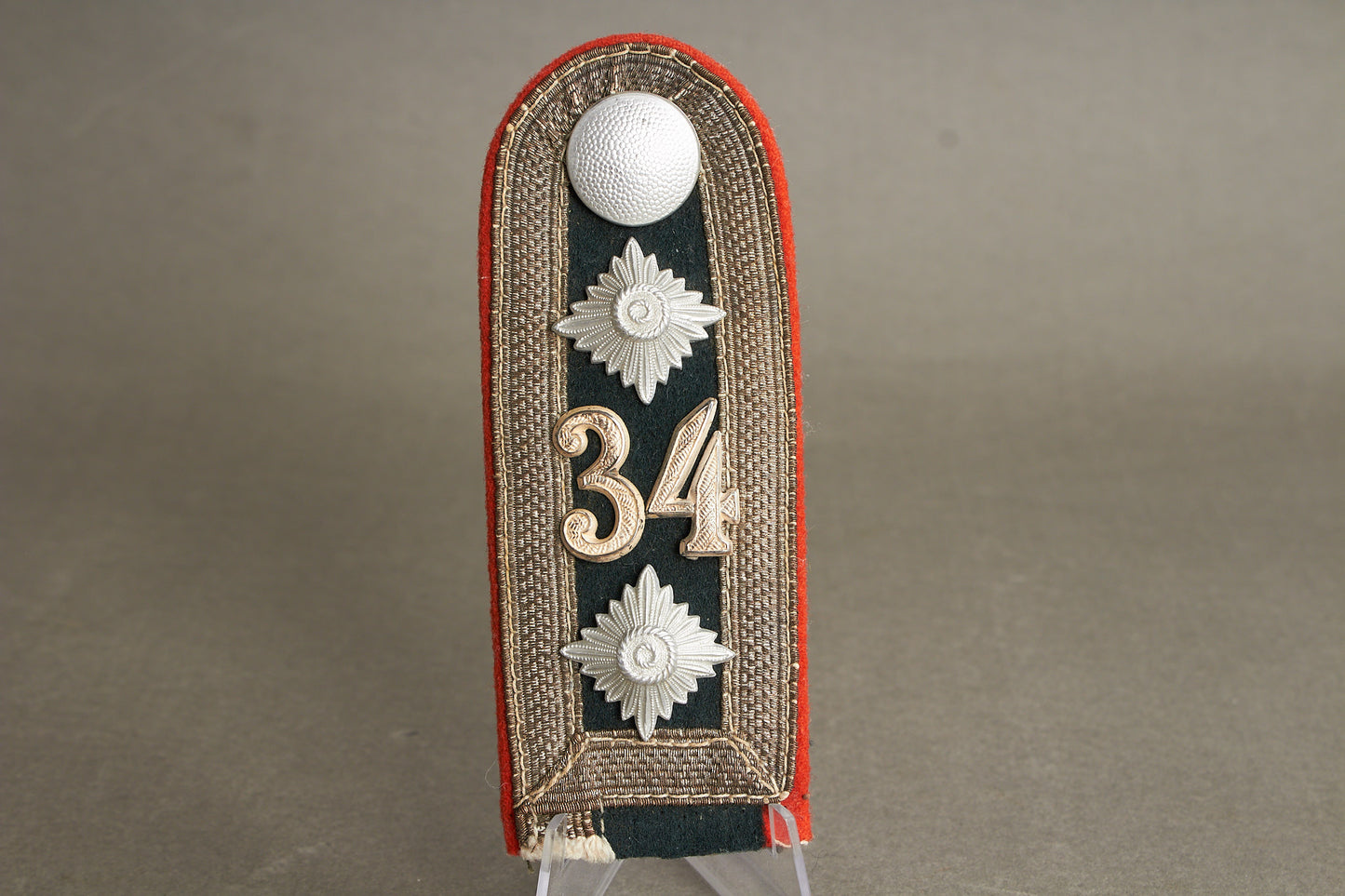 Wehrmacht Artillerie Unteroffizier Shoulder board. Tunic removed. Original.