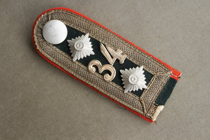 Wehrmacht Artillerie Unteroffizier Shoulder board. Tunic removed. Original.