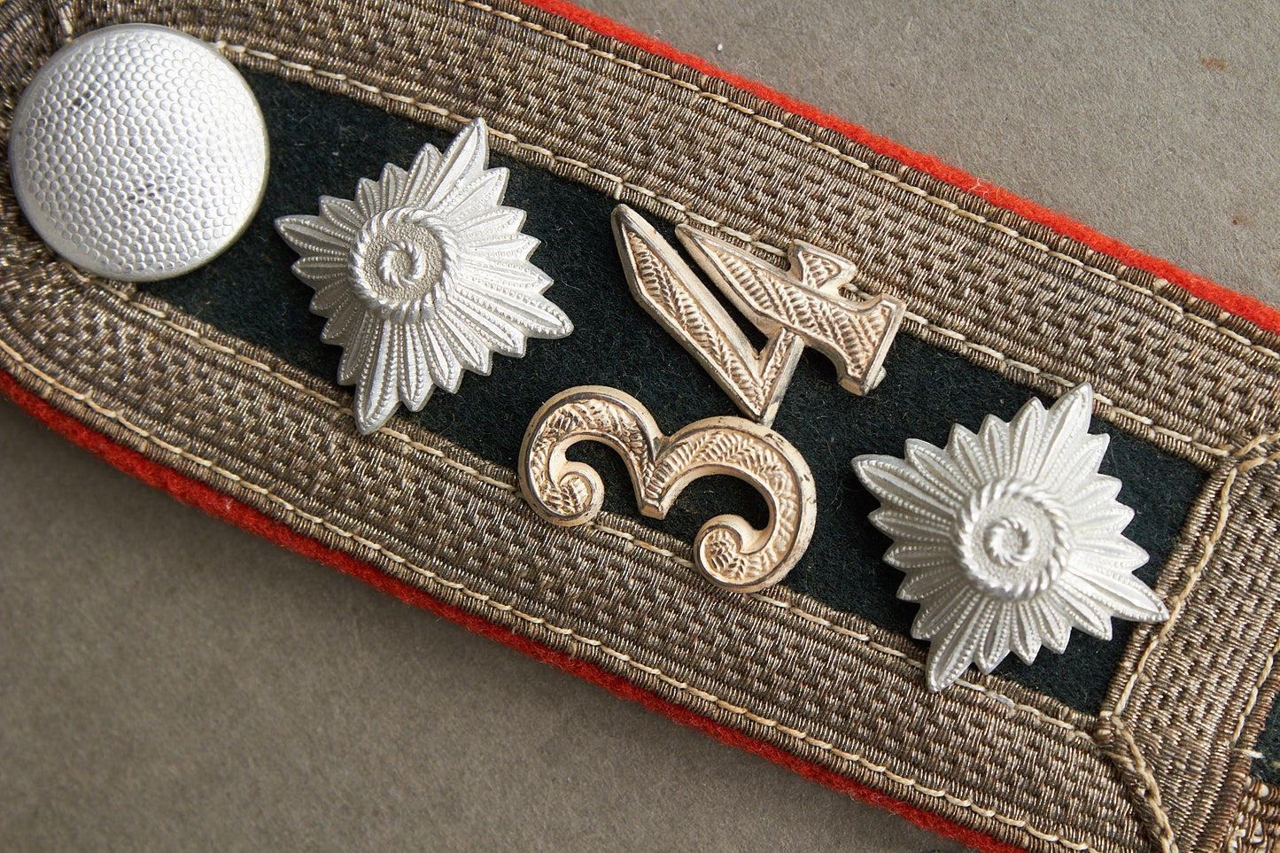 Wehrmacht Artillerie Unteroffizier Shoulder board. Tunic removed. Original.