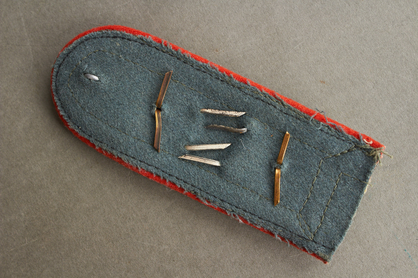 Wehrmacht Artillerie Unteroffizier Shoulder board. Tunic removed. Original.