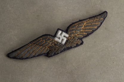 Early Luftwaffe Civil Pilot's "Fliegerkapitan"/"Flugbetriebslieter" Cap Badge. Rare! Original.