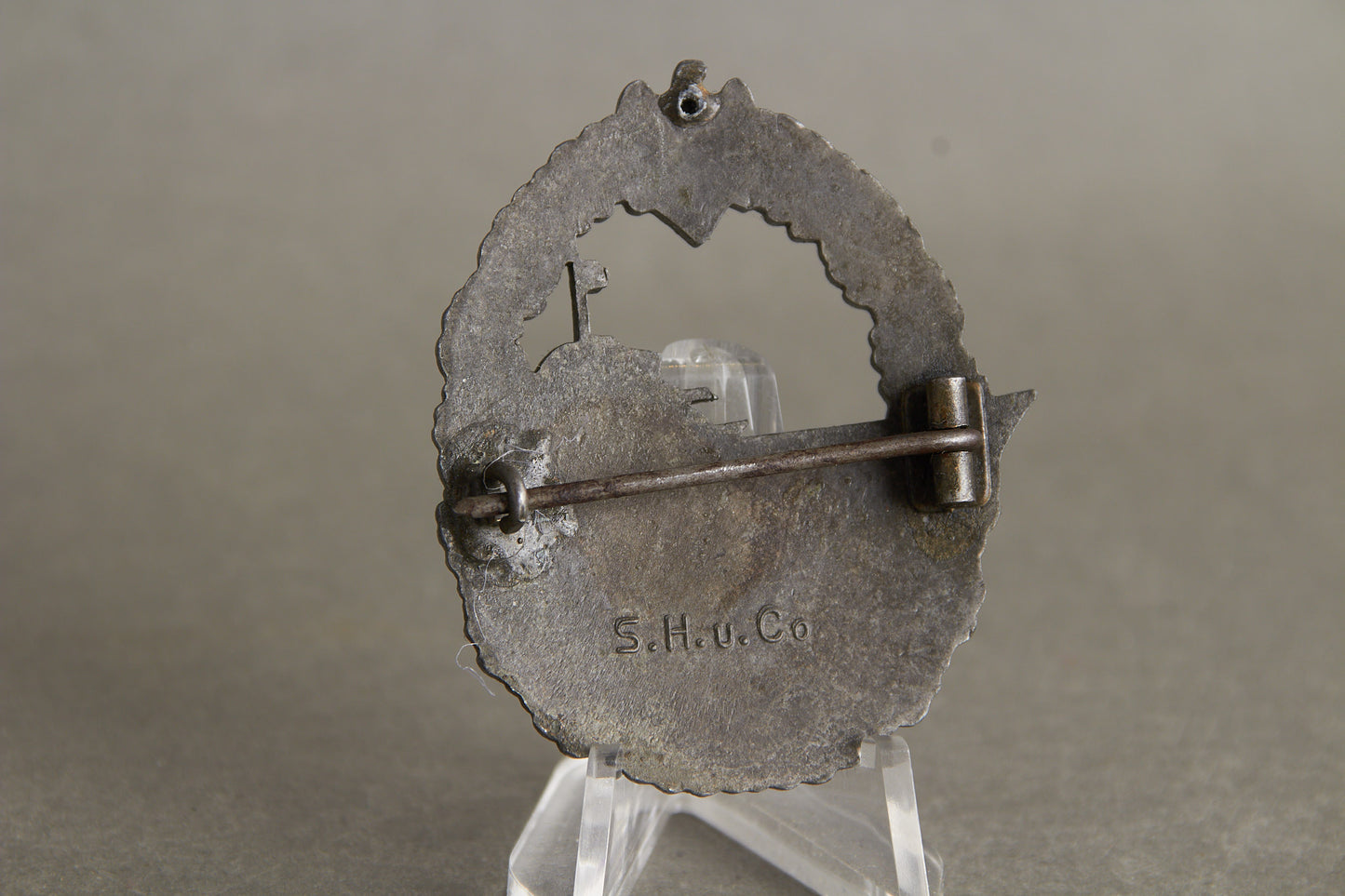Kriegsmarine "Zerstörer-Kriegsabzeichen". Maker marked "S.H.u.Co". Original.
