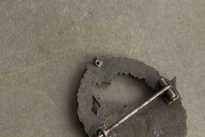 Kriegsmarine "Zerstörer-Kriegsabzeichen". Maker marked "S.H.u.Co". Original.