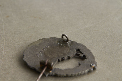 Kriegsmarine "Zerstörer-Kriegsabzeichen". Maker marked "S.H.u.Co". Original.
