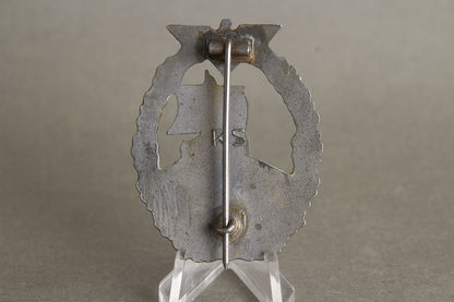 Kriegsmarine "Hilfskreuzer-Kriegsabzeichen". With initials "GK". Period made Rudolf Souval. Original.