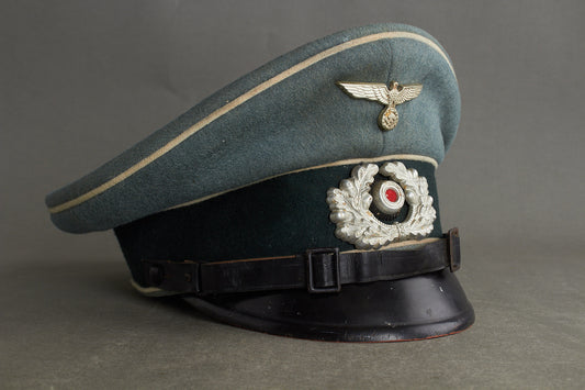 Wehrmacht Infanterie (Mannschaften/Unteroffiziere) Visor Cap. Original.