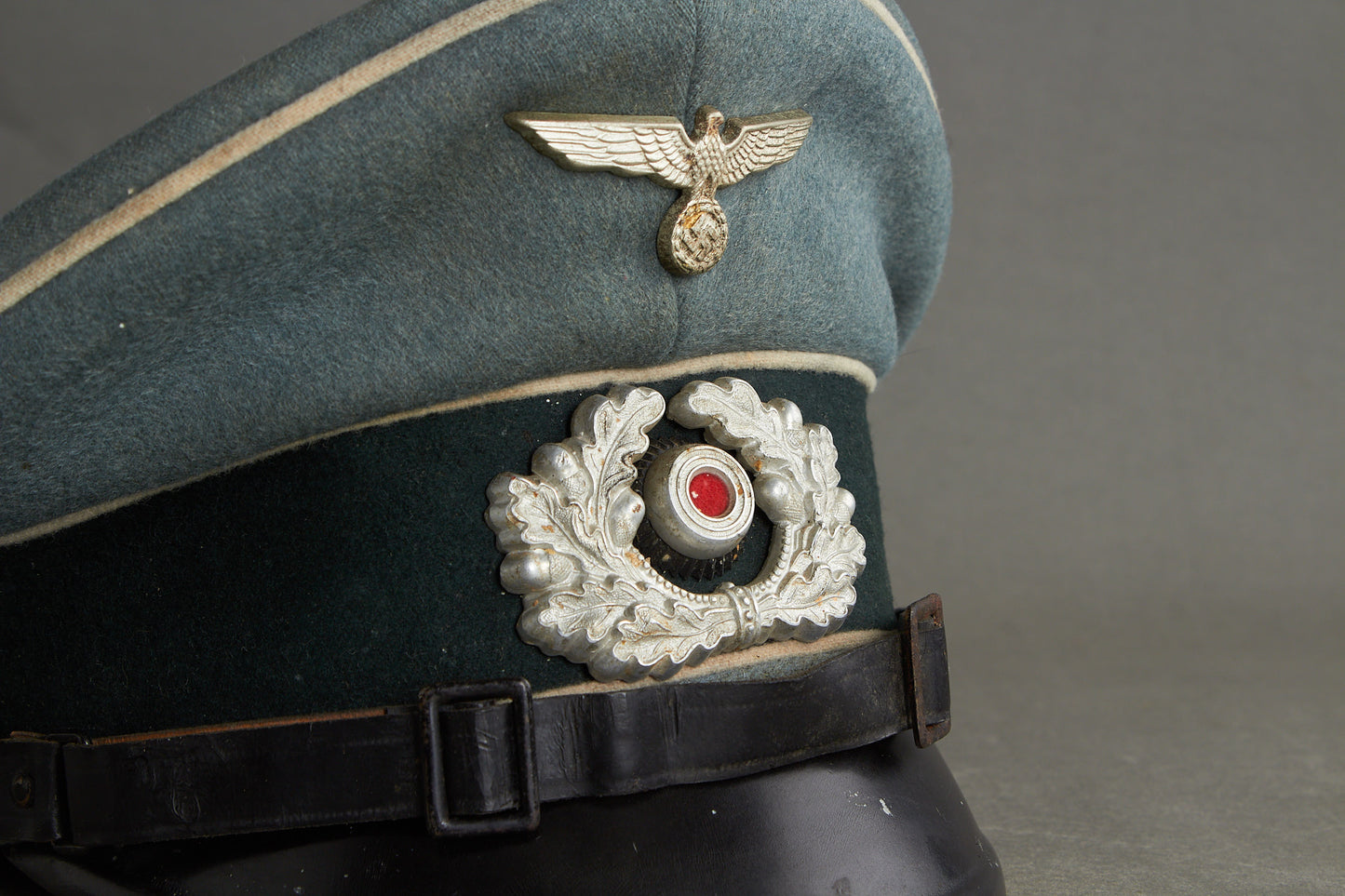 Wehrmacht Infanterie (Mannschaften/Unteroffiziere) Visor Cap. Original.