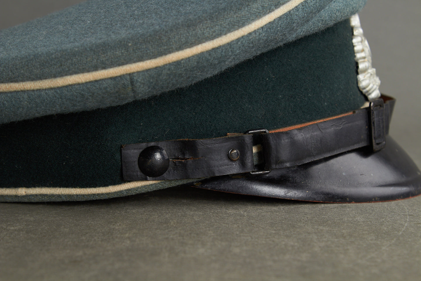 Wehrmacht Infanterie (Mannschaften/Unteroffiziere) Visor Cap. Original.