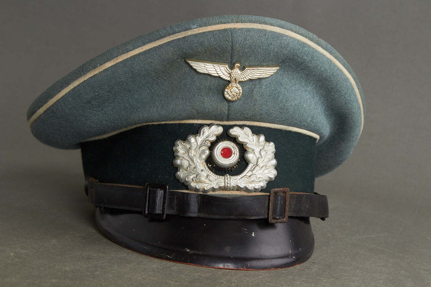 Wehrmacht Infanterie (Mannschaften/Unteroffiziere) Visor Cap. Original.
