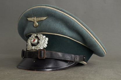 Wehrmacht Infanterie (Mannschaften/Unteroffiziere) Visor Cap. Original.