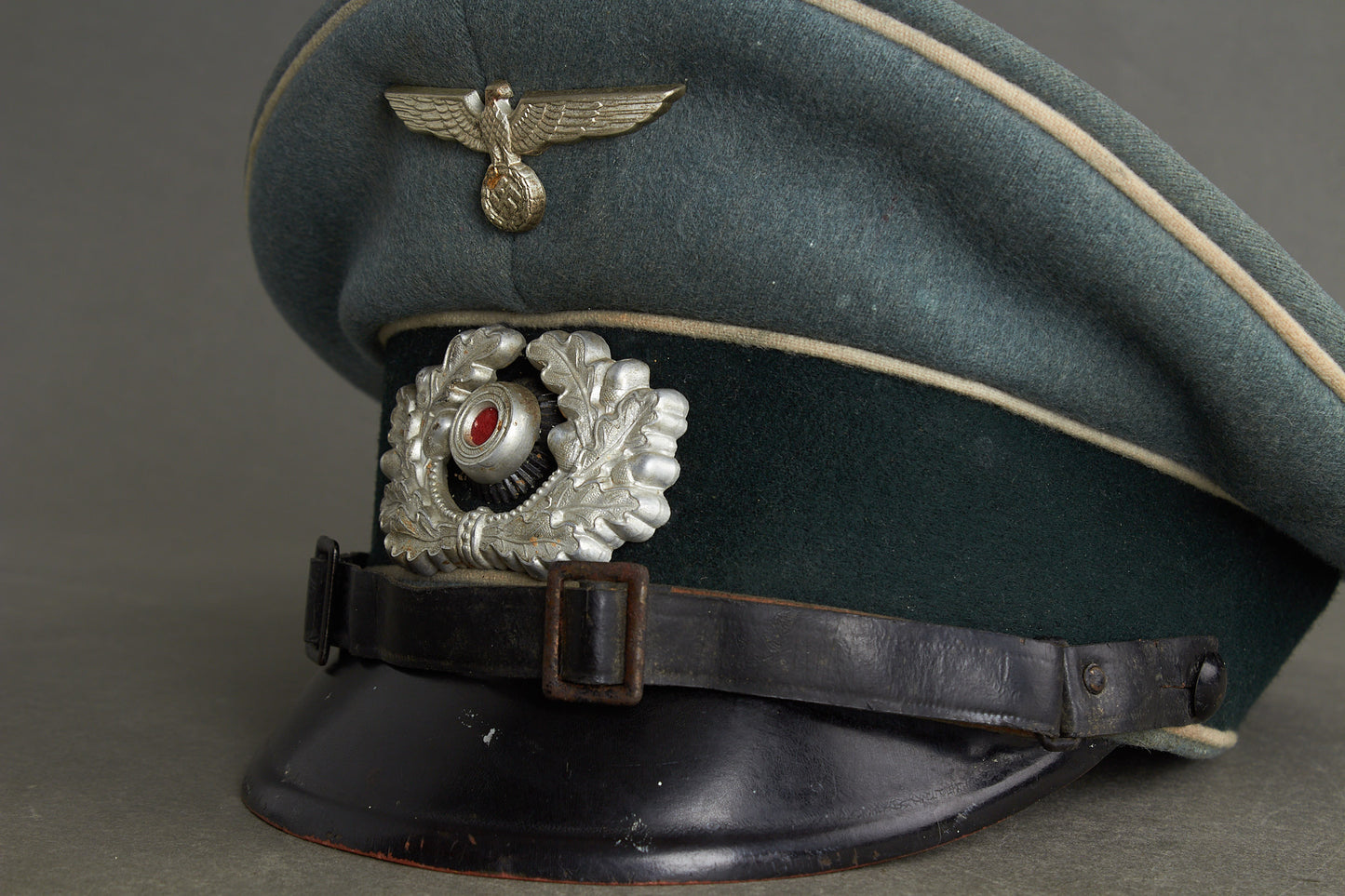 Wehrmacht Infanterie (Mannschaften/Unteroffiziere) Visor Cap. Original.