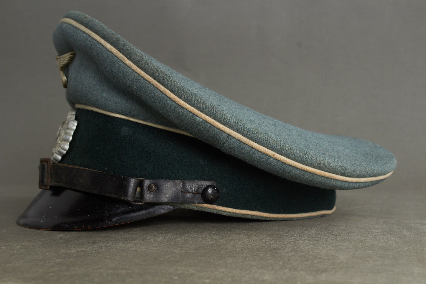 Wehrmacht Infanterie (Mannschaften/Unteroffiziere) Visor Cap. Original.