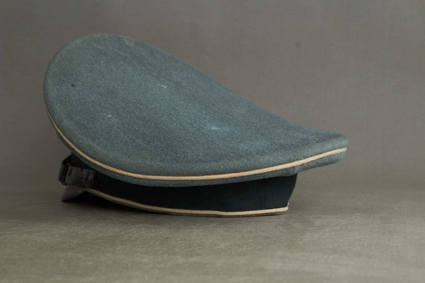 Wehrmacht Infanterie (Mannschaften/Unteroffiziere) Visor Cap. Original.