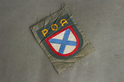 Wehrmacht POA (Russischen Befreiungsarmee) "Ärmelschild" Sleeve Shield Insignia. Original